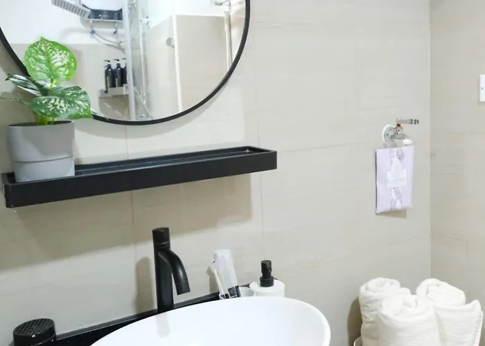 Stylish Condotel With 2 Beds Near Mall Of & Airport - Jwl Apartment Manila